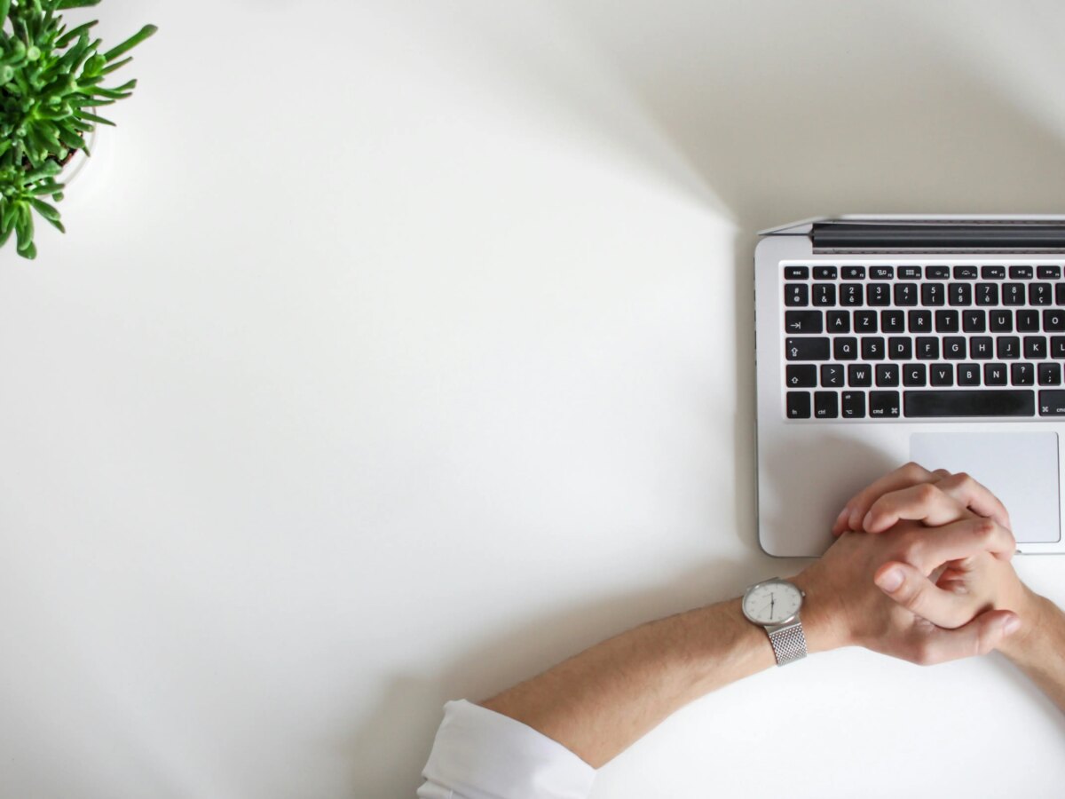 How Financial Advisors Win the Concentrated-Stock Client Through AI Search