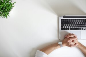 How Financial Advisors Win the Concentrated-Stock Client Through AI Search